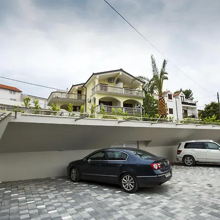 Bago 公寓 特罗吉尔