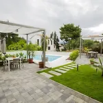 Apartment Bago