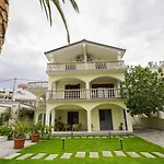 Apartment Bago