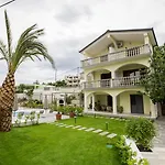 Bago Apartment