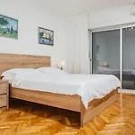 Apartment Bago *