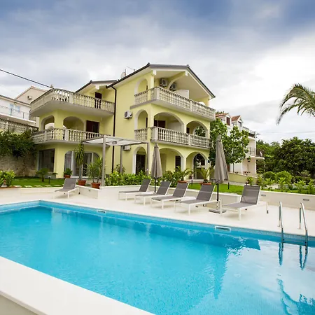 Bago Apartment